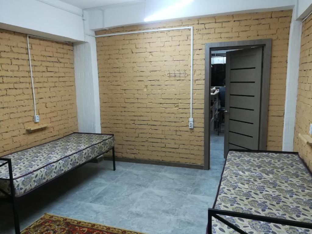 Фэмили Хостел Almaty Exterior foto